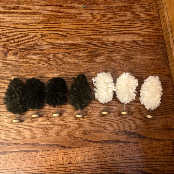 Set of 7 Green and Off white Target Bulleseye Fuzzy Sherpa trees 5.5” tall - Picture 2 of 9
